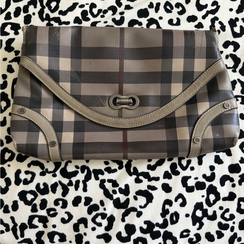 VINTAGE ORIGINAL SMOKE CHECK PLAID BURBERRY CLUTCH/ Shoulder PURSE 👜